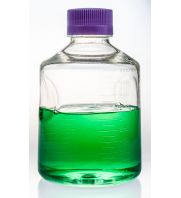 The UltraCruz&reg; Solution Bottle 1000ml, sterile, 24/cs, is shown filled, highlighting its transparency and volume markings,
